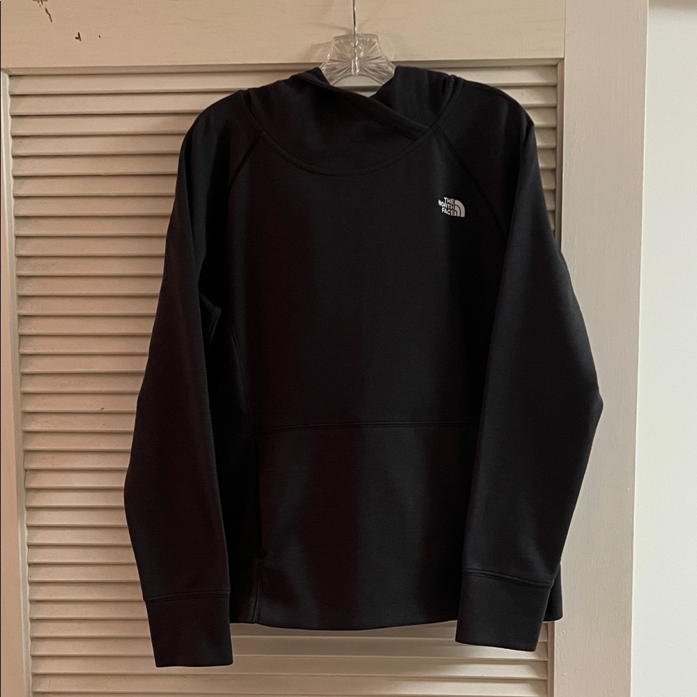 The North Face Classic Black Pullover